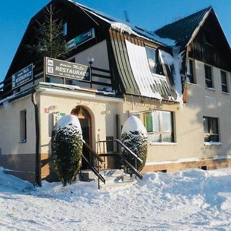 Restaurace A Penzion Maja Benecko Exterior foto